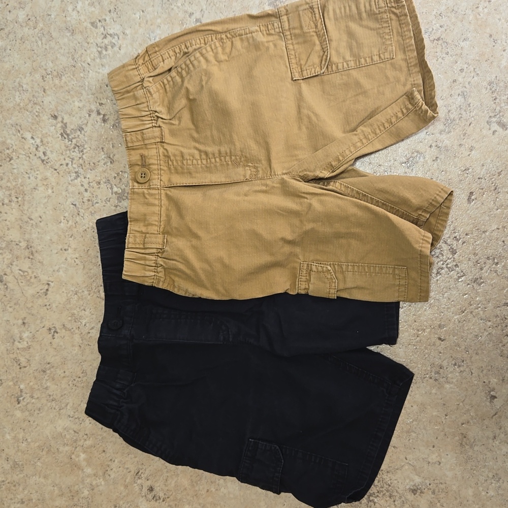 Levi's Cargo shorts, set of 2, size 6